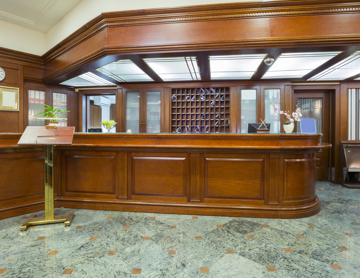 Стойка ресепшн Тенсель — фото № 4